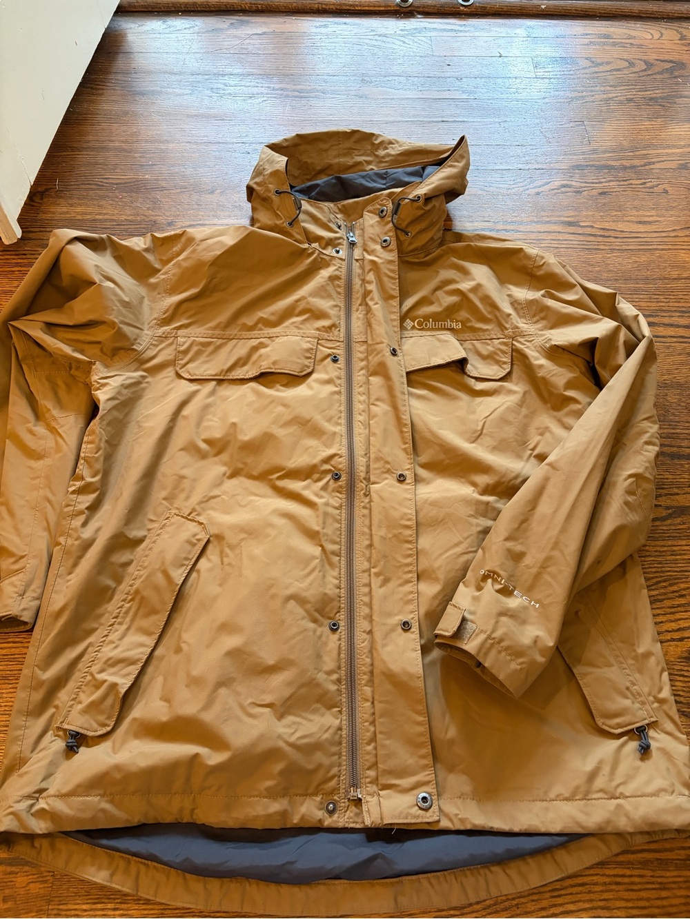 Columbia Men’s Hooded Rain Jacket with Omni Tech Waterproof Technology